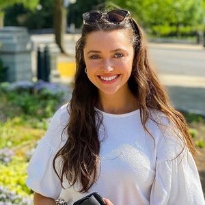 Meet your Posher, Kaleigh